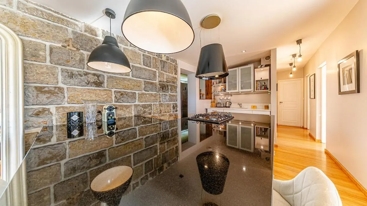 Lake House - Charming Lakeview Villa Tresserve Frankrig