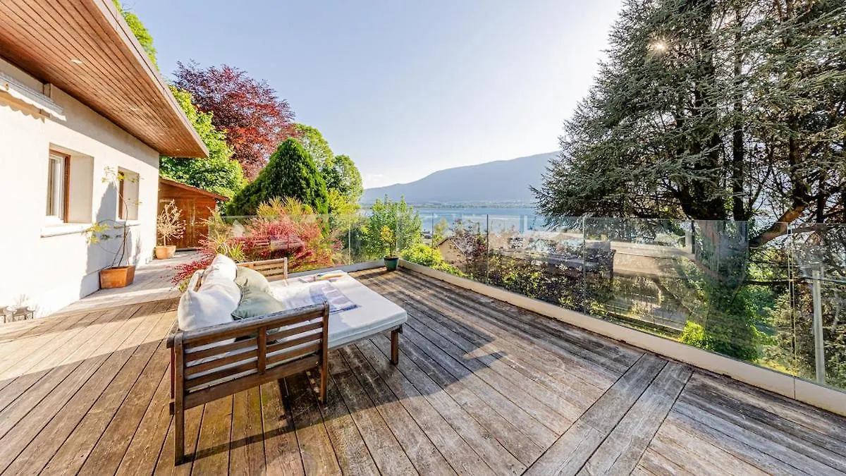 Lake House - Charming Lakeview Villa Tresserve 0*,