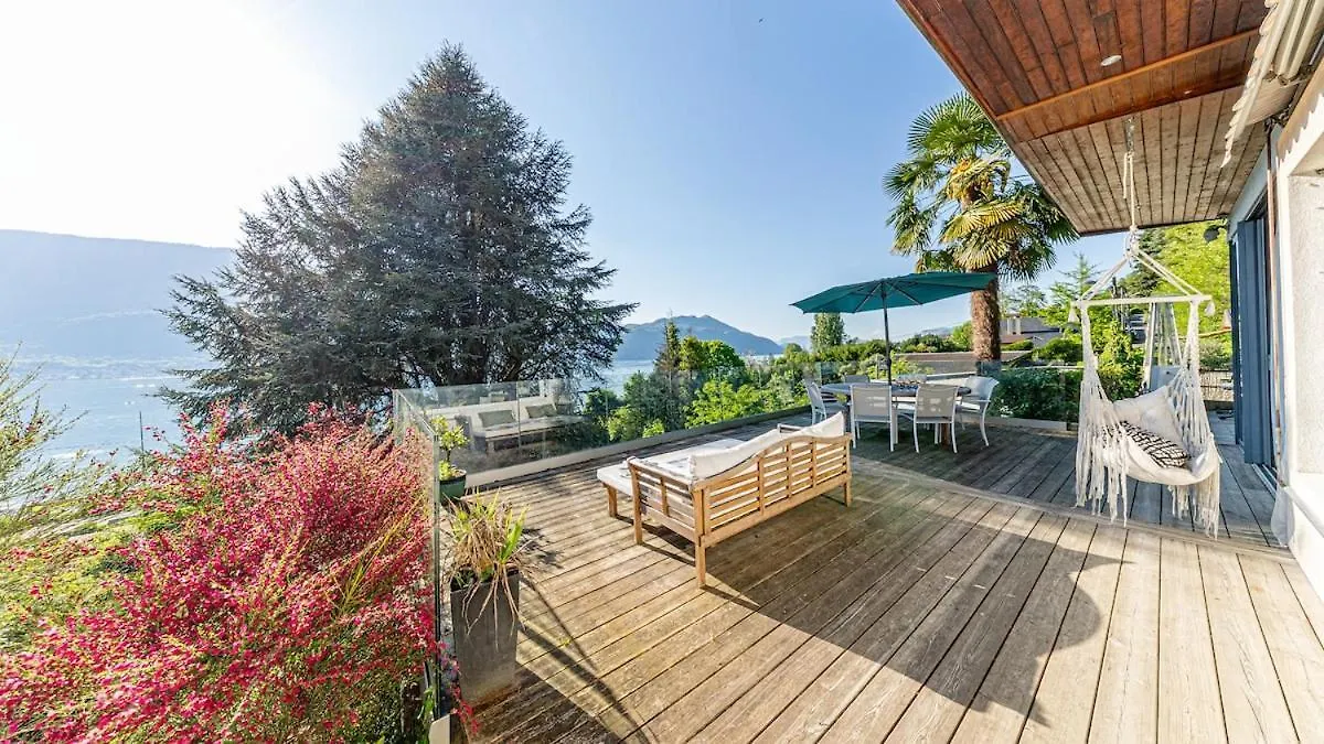 Lake House - Charming Lakeview Villa Tresserve